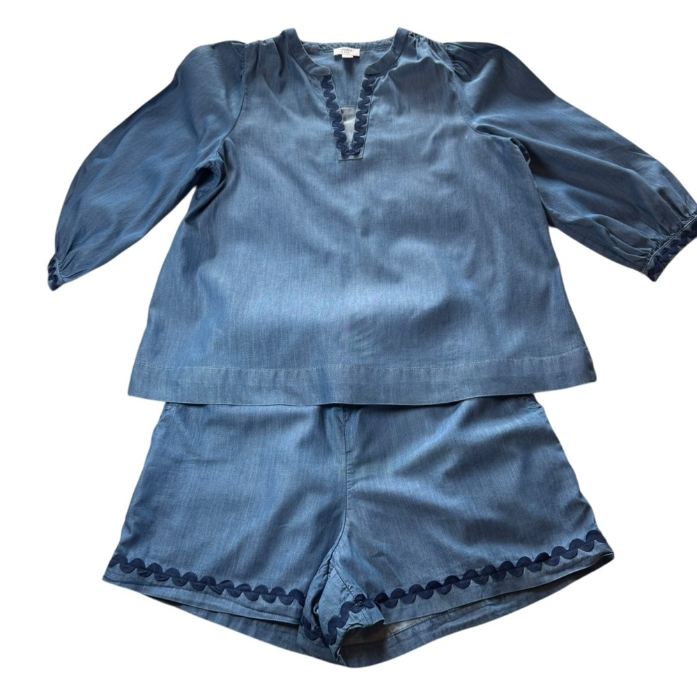 Crown & Ivy Blue Chambray Women's Top and Short Set Size Small - Picture 2 of 10